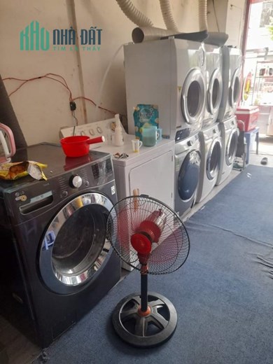 Do ko có ngưòi quản lý, cần sang lại tiệm giặt ủi mặt tiền đường Hoàng Văn Thụ, quận Tân Bình