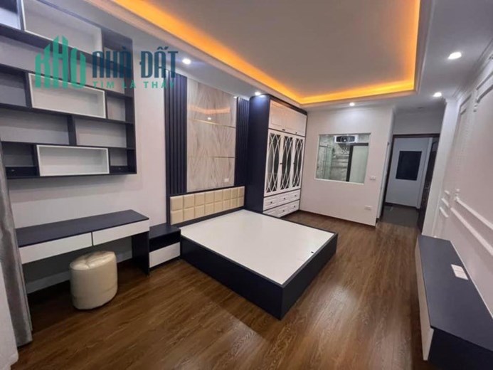 GẤPPP Chủ cần tiền giảm chào 300tr Nguyễn Khuyến Văn Quán 33m 5 tầng ô tô đỗ cửa