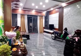 Bán Nhà Nở Hậu Ngang 5m Kế MT Lý Phục Man 15m Trung Tâm Quận 7