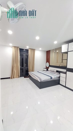 Bán Nhà Nở Hậu Ngang 5m Kế MT Lý Phục Man 15m Trung Tâm Quận 7