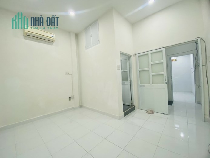 Chủ Nhà Nợ Bank bán gấp Nhà HXH Tân Phú gần Đầm Sen, DT 41m2 nhà mới giá chỉ 4 tỷ