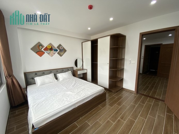 Bán nhà mới koong - Võng Thị - 7 tầng thang máy - dòng tiền siêu khủng - matiz đỗ cửa