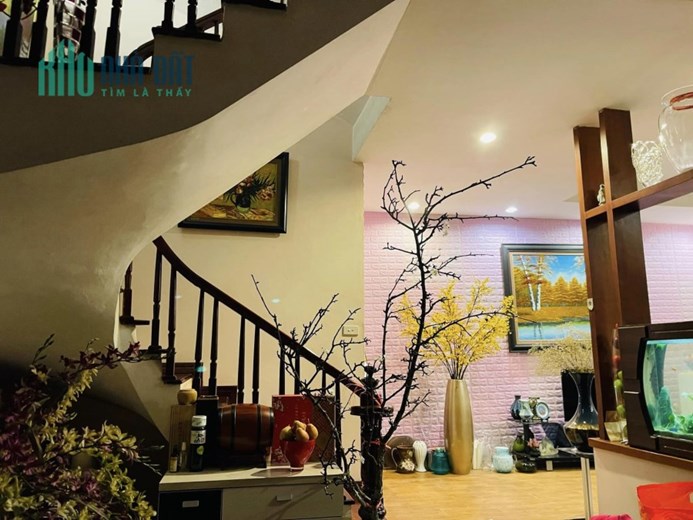 Nhà 120m Mặt Tiền 8m Phân Lô 2 Thoáng Vĩnh Viễn.Ô Tô Đỗ Trong Nhà Giá Chưa Tới 10 Tỷ.