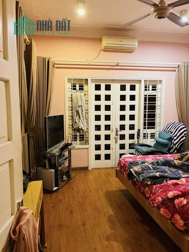 Nhà 120m Mặt Tiền 8m Phân Lô 2 Thoáng Vĩnh Viễn.Ô Tô Đỗ Trong Nhà Giá Chưa Tới 10 Tỷ.