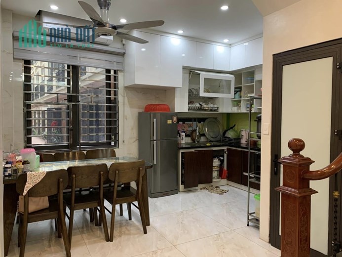 Bán nhà 43m2 4 ngủ ngõ 292 Nghi Tàm, Tây Hồ Dân xây 20m Ô tô tránh 3.9 Tỷ
