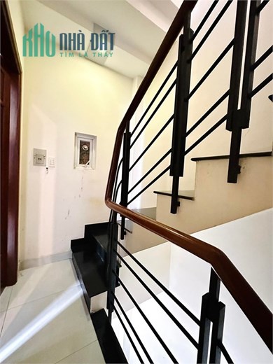 💥💥 Hàng hiếm- Giá quá tốt 💥💥
HXH 7 CHỖ P7 PHÚ NHUẬN KHU PHAN XÍCH LONG TRẦN KẾ XƯƠNG- 30M2 - 5