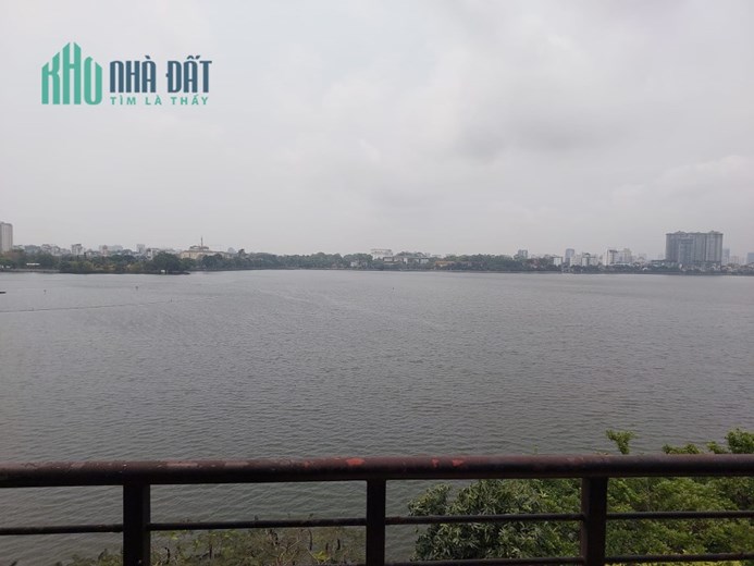 BÁN NHÀ MẶT PHỐ VEN HỒ TÂY. VỈA HÈ KD. VIEW TRỌN HỒ TÂY. DT 68M2. GIÁ 42,5 TỶ