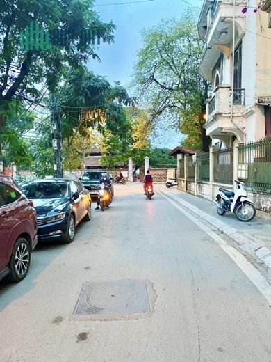 BÁN ĐẤT MẶT PHỐ TÔN ĐỨC THẮNG - ĐỐNG ĐA. LÔ GÓC. DT 134M2. MT 9,6M. GIÁ 61,5 TỶ
