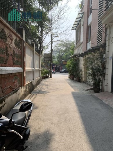 60m 5 Tầng Ô Tô Chạy Quanh Nhà. Chủ Thiện Chí Bán Chưa Tới 10 Tỷ.