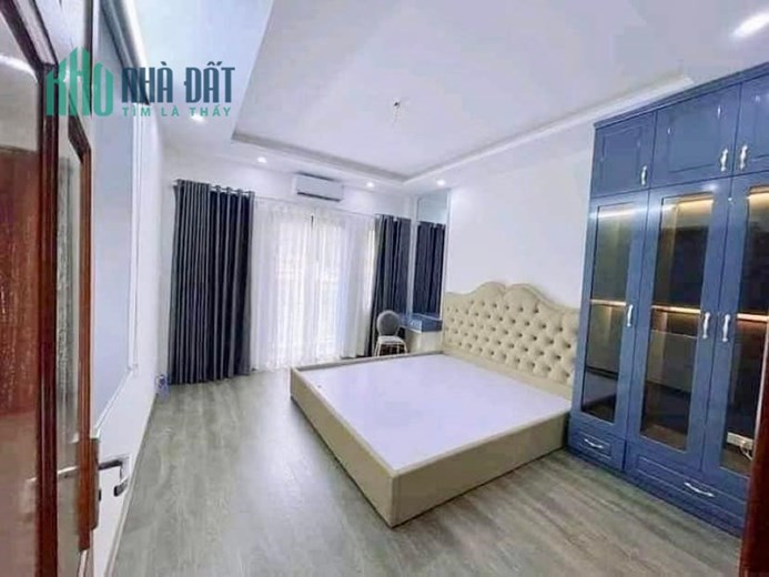 Bán nhà ngõ 125 Trung Kính, Cầu Giấy 56m, 4 tầng. Giá: 15.8 tỷ
