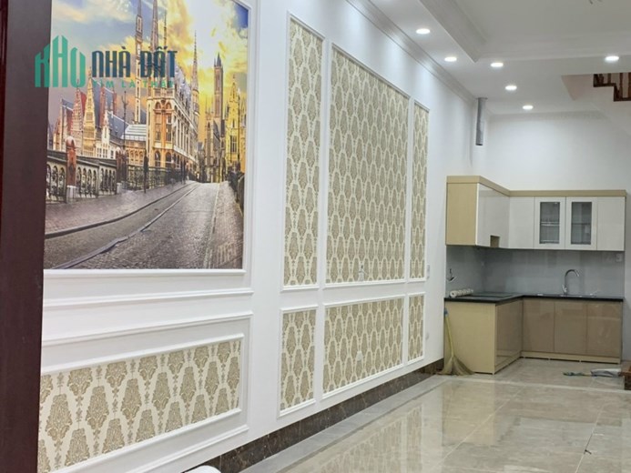 Bán nhà Sài Đồng cực đẹp, 55 m2, 5 tầng, MT 4,5 m, chỉ 4,3 tỷ.