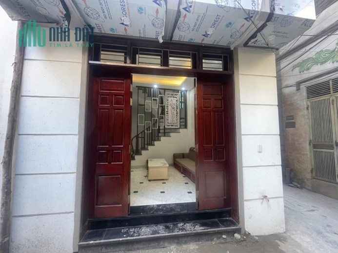 Tập thể tầng 1 kinh doanh cổng trường học nhẹ nhàng 10tr/tháng