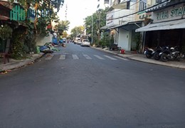 Bán nhà Mặt tiền đường ngay Tân Hương và Lê Sát, DT: 8x15m, 2 tầng, 3 PN, giá 12.5 tỷ.