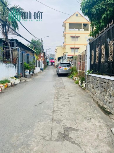 Chủ định cư bán gấp nhà khu Tây Hòa Phước Long A giá chỉ 42 triệu/m2