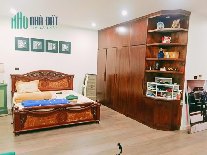 Bán nhà 79m2 phố Nghi Tàm, Tây Hồ Biệt thự Mini Gara Ô tô 7 chỗ 11.6 Tỷ