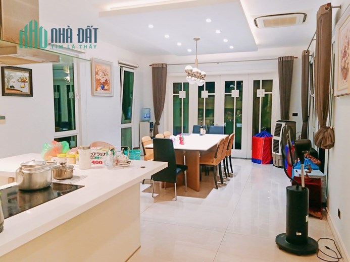 Bán nhà 82m2 Ngõ 210 Nghi Tàm, Tây Hồ Ô tô tránh Kinh doanh 11.2 Tỷ