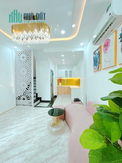 GẤP BÁN NHÀ LÔ GÓC QUẬN 3- LÝ CHÍNH THẮNG- GẦN 50m2 DT SỬ DỤNG-2 PN-3WC-NHỈNH 4 TY