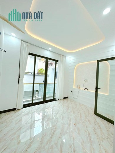 GẤP BÁN NHÀ LÔ GÓC QUẬN 3- LÝ CHÍNH THẮNG- GẦN 50m2 DT SỬ DỤNG-2 PN-3WC-NHỈNH 4 TY