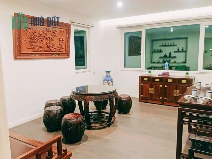 Bán nhà 84m2 phố Nghi Tàm, Tây Hồ Ô tô tránh Kinh doanh 11.4 Tỷ