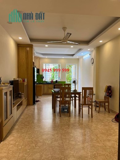 Nhà phố Phùng Chí Kiên Nghĩa Đô Cầu Giấy ga ra ô tô nhỉnh 13 tỷ.