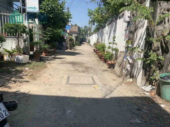 Bán gấp 100m2 đất 2MT đường số 5 Lò Lu P.Trường Thạnh, SHR, 3.5 tỷ. Lh:0912302320.