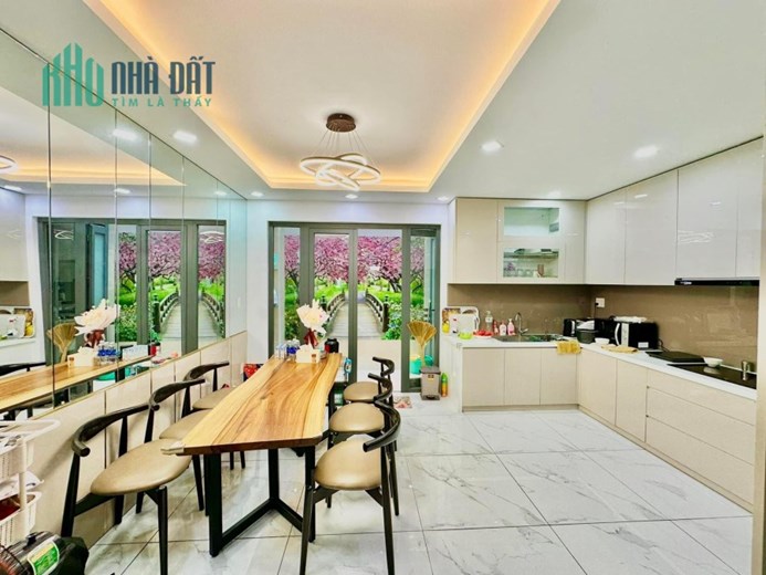 bán nhà phố ngang 5m đường Thoại Ngọc Hầu, Nguyễn Sơn, DT: 5x15m, 5 Tầng, giá 11.5 tỷ