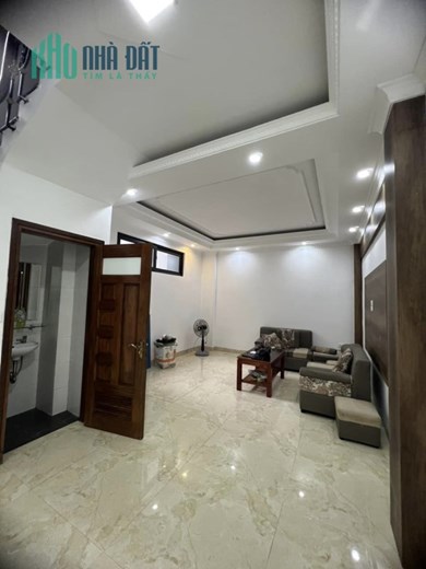 70m Xây 6 Tầng Thang Máy. Phân Lô Ô Tô Tránh Kinh Doanh Văn Phòng. Chủ Thiện Chí Bán.
