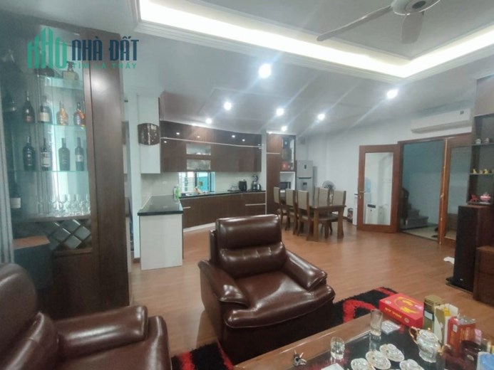 130m 8 Tầng Lô Góc. Tòa Nhà Dịch Vụ Kết Hợp Kinh Doanh Tuyệt Vời. Chủ Thiện Chí Bán Nhanh.