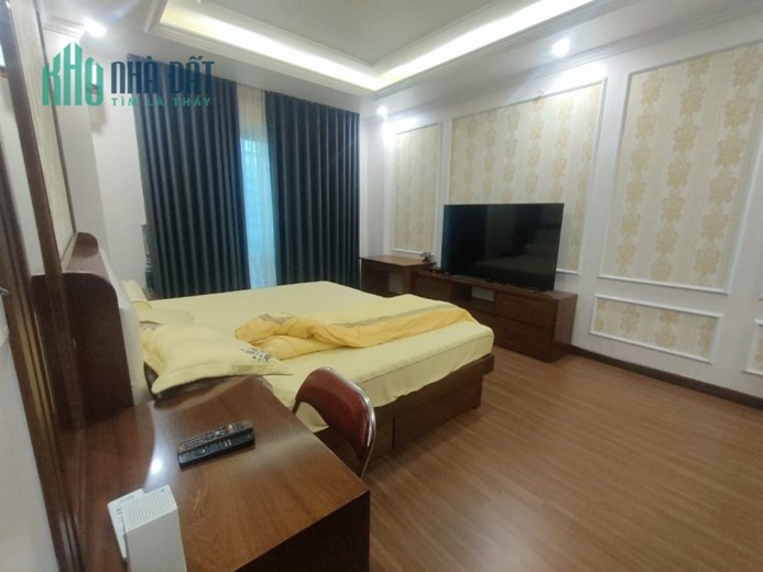 130m 8 Tầng Lô Góc. Tòa Nhà Dịch Vụ Kết Hợp Kinh Doanh Tuyệt Vời. Chủ Thiện Chí Bán Nhanh.
