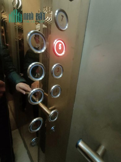 130m 8 Tầng Lô Góc. Tòa Nhà Dịch Vụ Kết Hợp Kinh Doanh Tuyệt Vời. Chủ Thiện Chí Bán Nhanh.