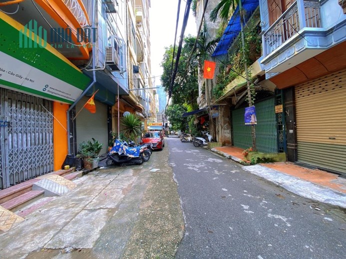 Ô TÔ TRÁNH-KINH DOANH TỐT-PHÂN LÔ PHỐ TRUNG YÊN-39M2-CHỈ 12,2 TỶ