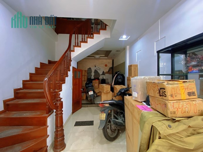 Ô TÔ TRÁNH-KINH DOANH TỐT-PHÂN LÔ PHỐ TRUNG YÊN-39M2-CHỈ 12,2 TỶ