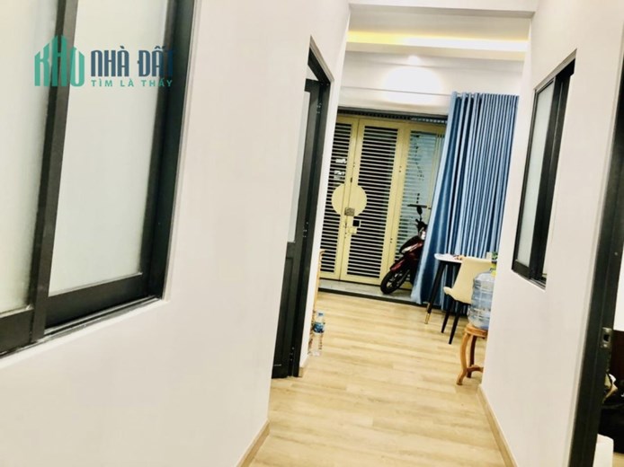 Bán nhà 2 tầng 4 pn tại Ngã Ba Tăng Nhơn Phú- Đường số 8, Q.9 _ Hẻm ô tô đậu cửa_77 m2