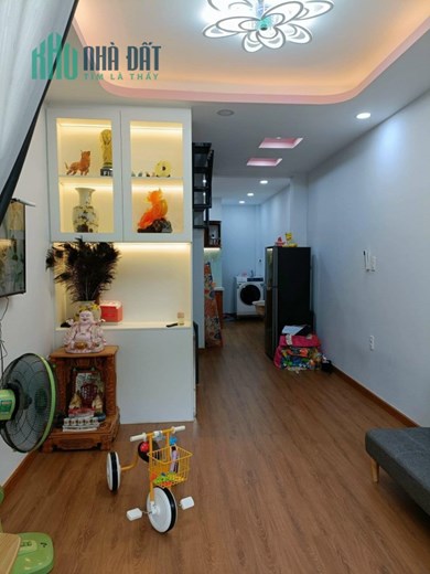 Nhà Đẹp Mới Nội Thất Đầy Đủ hẻm đẹp..khu vực tốt, Dt 36m,2L,2PN,TT NHÀ BÈ