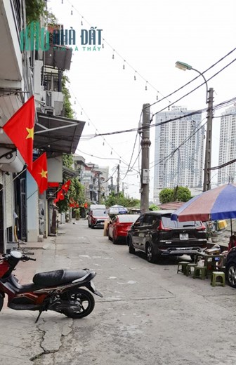 Bán nhà mặt phố Long Biên, Ngọc Lâm, DT: 31/40 m2, Nở hậu. Kinh doanh tốt, Giá : 3.7 tỷ ( có thương