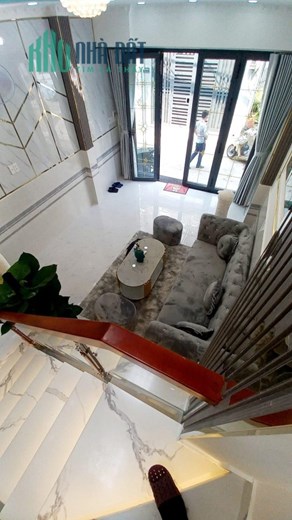 NHÀ ĐẸP LUNG LINH.. XE TẢI ĐẾN NHÀ.. VỊ TRÍ KHÔNG THỂ ĐẸP HƠN..TRUNG TÂM THỊ TRẤN.. GIÁ CHỈ 3.180