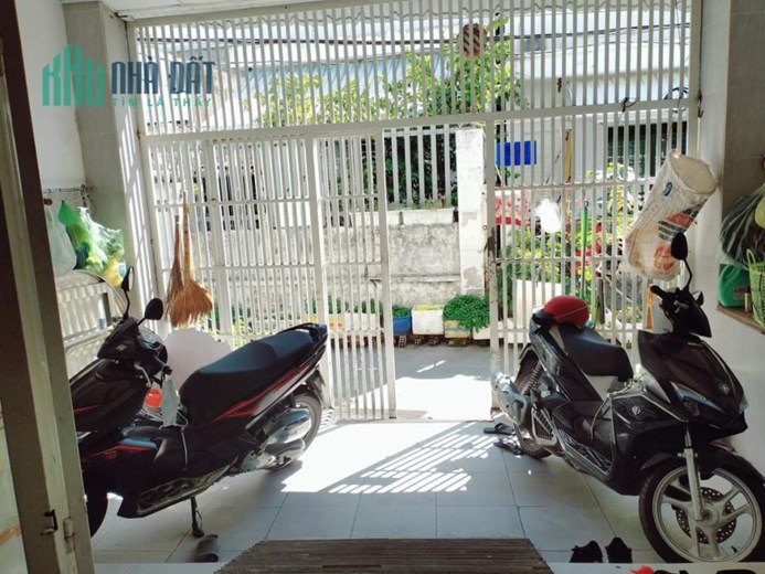 BÁN NHÀ THỊ TRẤN NHÀ BÈ - ĐƯỜNG ĐẶNG NHỮ LÂM - HẺM 3 GÁC - 92 M2 - 2 TẦNG - 4PN - CHỈ 4 TỶ 5 -
