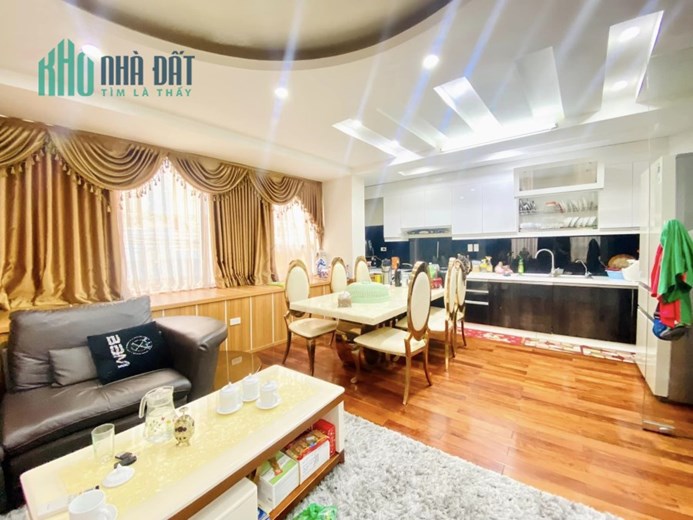 LÔ GÓC - HAI MẶT ĐƯỜNG - GARA Ô TÔ - NHÀ ĐẸP - Ở SƯỚNG