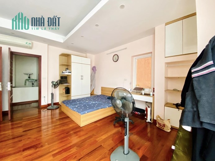 LÔ GÓC - HAI MẶT ĐƯỜNG - GARA Ô TÔ - NHÀ ĐẸP - Ở SƯỚNG