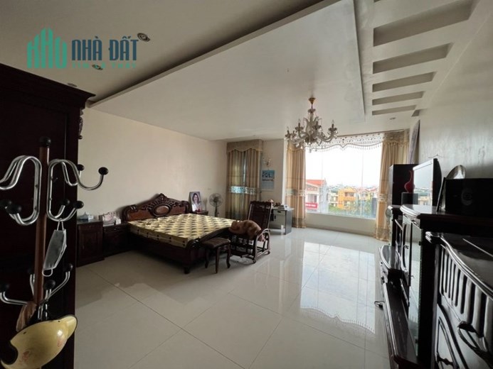 Bán nhà cạnh Làng Việt Kiều Châu Âu Hà Đông 92m2 4T MT 7.7m trục chính ô tô kinh doanh