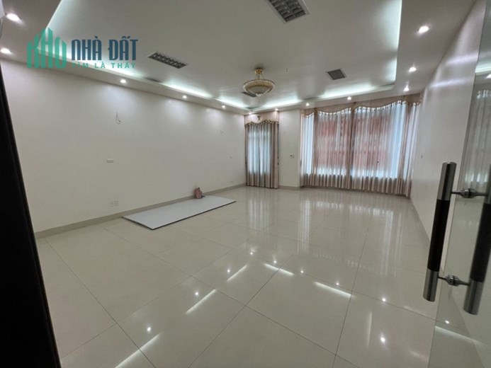 Bán nhà cạnh Làng Việt Kiều Châu Âu Hà Đông 92m2 4T MT 7.7m trục chính ô tô kinh doanh