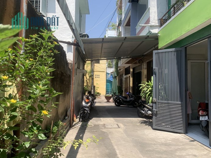 Bán nhà trung tâm tp Nha Trang, hẻm ô tô Trần Quý Cáp