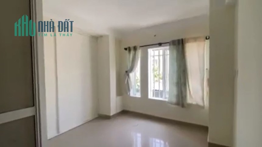 Nhà Trần Cao Vân, thông Nguyễn Tất Thành 2.5 tầng, 35m2, 1.x tỷ