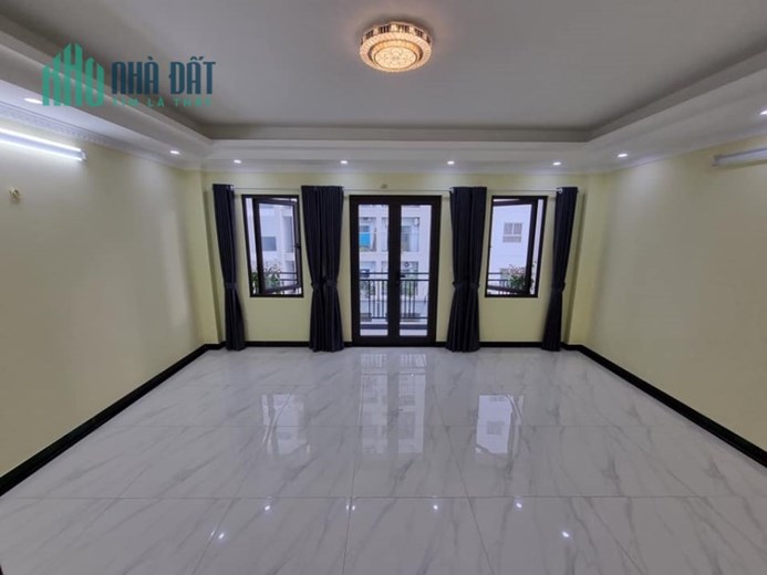 Bán nhà phố Hoàng Cầu, Đống Đa 55m, 6 tầng, mt 6m. Giá: 22.5 tỷ
