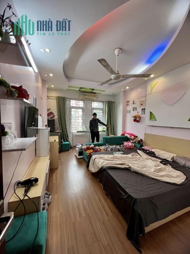 Nhà 40m Mặt Tiền 4.2m Giá 5.9 Tỷ. Mặt Phố Sát Đường Lê Đức Thọ Mỹ Đình. Chủ Thiện Chí Bán