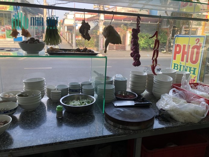 Cần sang quán PHỞ + BÚN BÒ mặt tiền đường Nguyễn Văn Tạo, Long Thới, Nhà Bè
