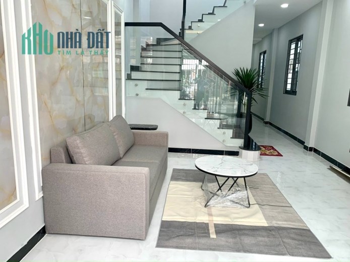 BÁN NHÀ GẦN ĐƯỜNG GIAO LÊ TRỌNG TẤN VÀ TÂN KỲ TÂN QUÝ 42m2 NHÀ NỘI THẤT ĐẸP NHỈNH 4 TỶ