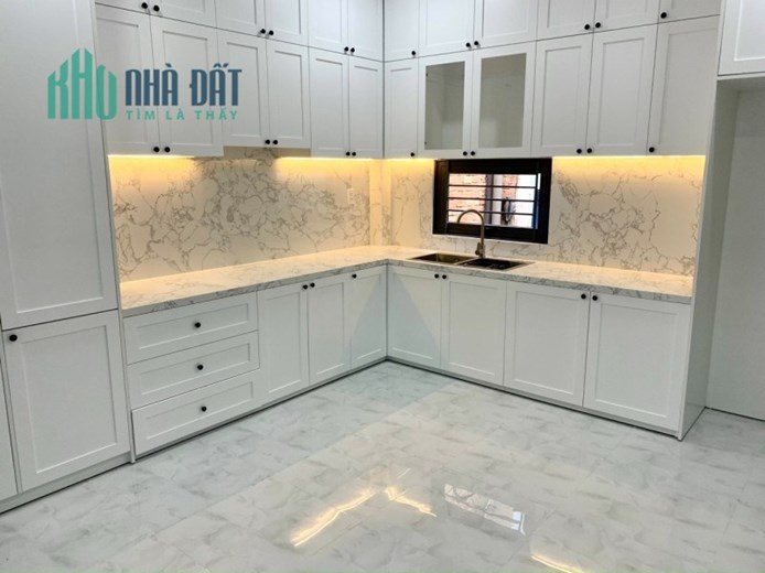 BÁN NHÀ GẦN ĐƯỜNG GIAO LÊ TRỌNG TẤN VÀ TÂN KỲ TÂN QUÝ 42m2 NHÀ NỘI THẤT ĐẸP NHỈNH 4 TỶ