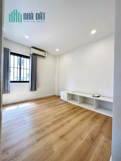 Bán nhà Hẻm xe hơi Bạch Đằng Q. Bình Thạnh, 37m2 (4.7m x 8m), Gần mặt tiền, Giá Rẻ