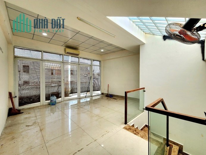 Bán nhà mặt đường rộng 10m, Bình Quới Q. Bình Thạnh, 52m2, 4 tầng, Cách Cầu Kinh 100m